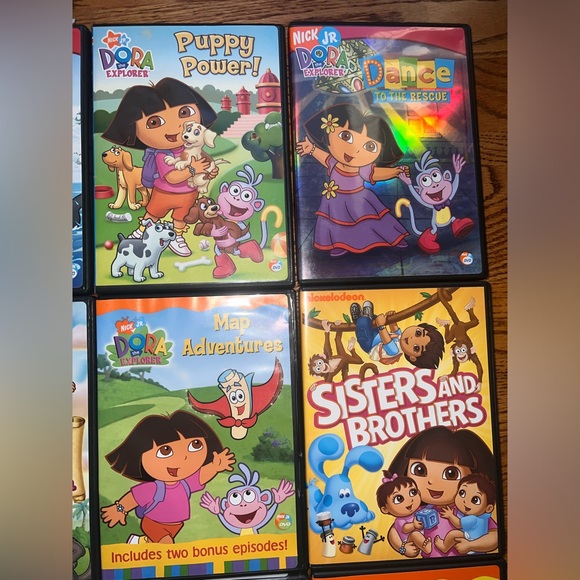 Bundle 12 Dora the Explorer DVDs - Picture 3 of 5